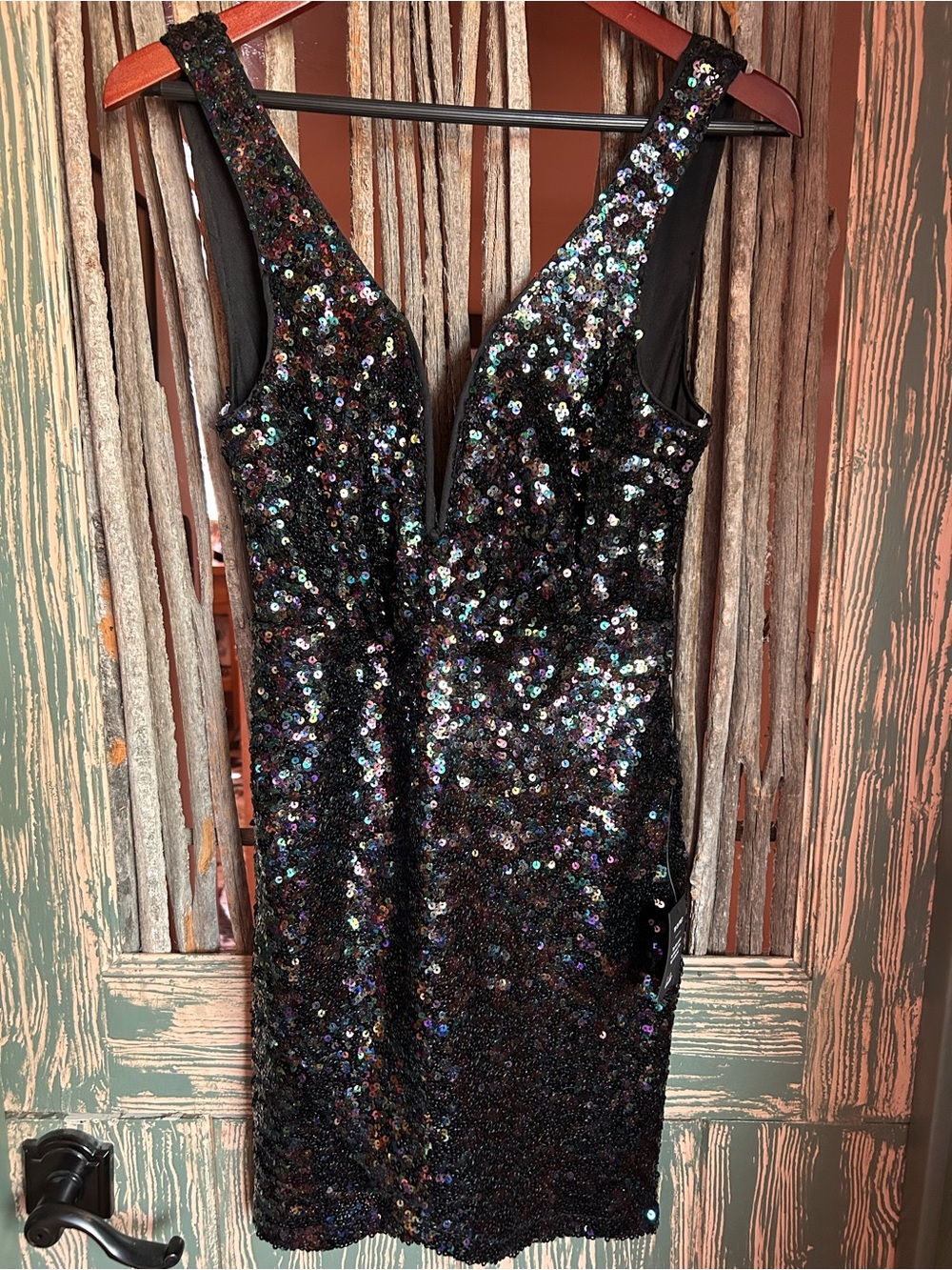 Lulu's Black Iridescent Sequin V‑Neck Mini Dress - NWT
